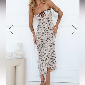 Lioness Illuminating Maxi Dress Beige Floral Size 4